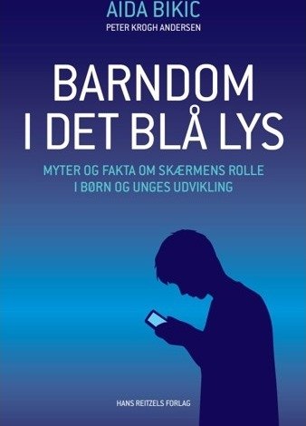 Barndom I Det Blå Lys | Aida Bikic, Peter Krogh Andersen