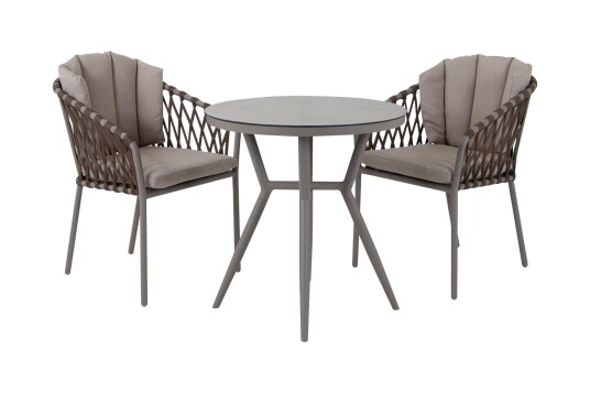 Selected Exclusive Amhult kaféset Taupe med beige pute 2 lenestolar & bord 70 cm Selected Exclusive Amhult kaféset Taupe med beige pute 2 lenestolar & bord 70 cm