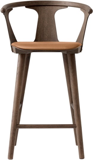 &Tradition &tradition; - In Between Sk8 Smoked Oiled Oak Leather Cat.2 Silk Sil0250 Cognac Barstoler Sami Kallio Tre