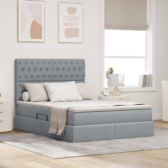 Seng med Oppbevaring med madrass Lysegrå 140 x 190 cm Kunstlær Seng med Oppbevaring med madrass Lysegrå 140 x 190 cm Kunstlær