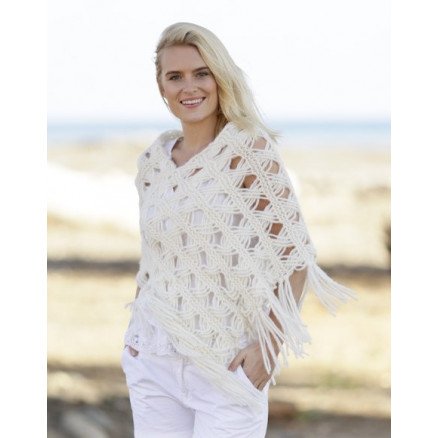 Late in August by DROPS Design Poncho Strikkeoppskrift str S M XXL XXXL