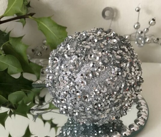 Julekule 6 pk grå liten med sølvglitter fra Borg