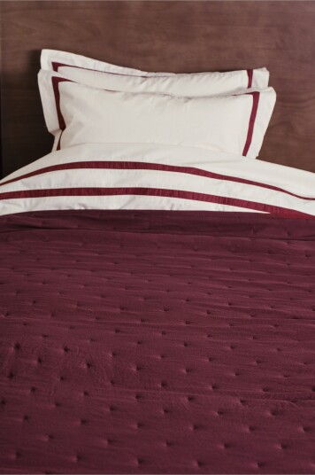 Jotex 180 Calm Sengeteppe Vinrød Bedspread Kjøp Enkeltseng hos Jotex Jotex 180 Calm Sengeteppe Vinrød Bedspread Kjøp Enkeltseng hos Jotex