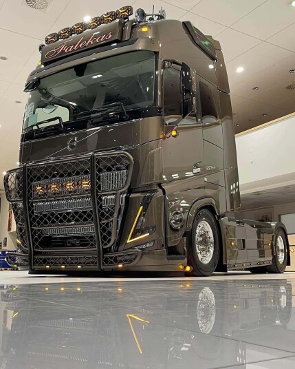 MRK kufanger Volvo FH4/FH5 (Modell: MRK modell XX)