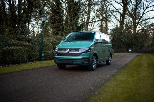 Ekstralyspakke med Volkswagen Transporter T6.1 2019+ 2 x Lazer Triple R 750 Triple R 750 Elite GEN2 E Boost