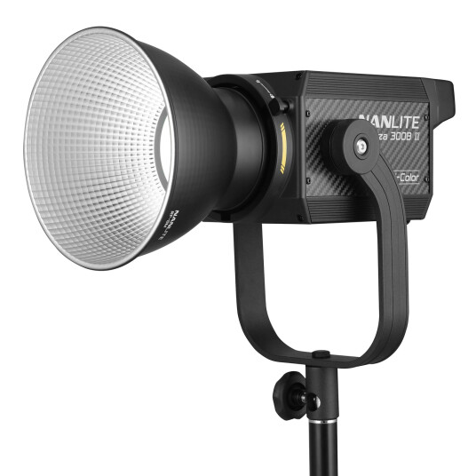Nanlite Forza 300B II + FL20G Kit Lys, fresnel og trillekoffert
