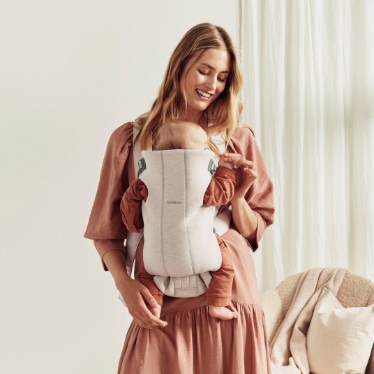 Babybjörn Babybjör Bæresele Mini Baby Carrier 012 3djersey Beige Babybjörn Babybjör Bæresele Mini Baby Carrier 012 3djersey Beige