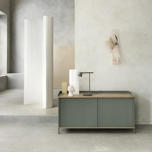 Muuto Enfold skjenk 124 x 45 cm oiled oak Dusty Green