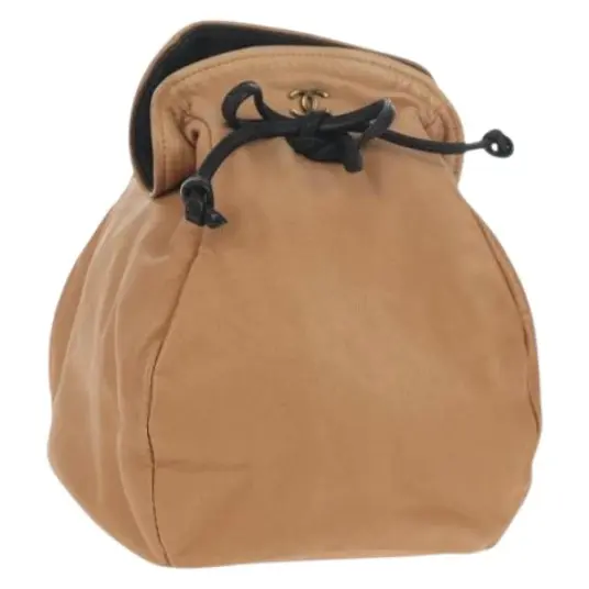 Chanel Vintage Dame Beige