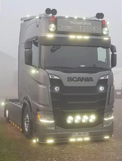 Solarguard underfanger type 5 til Scania Next Gen med lav støtfanger antall lys: 5 next gen lys hull