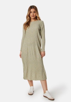 ONLY Onlmolly L/S Plisse Dress Reseda AOP Ina Flowe L ONLY Onlmolly L/S Plisse Dress Reseda AOP Ina Flowe L