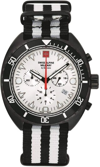Swiss Alpine Military Herreklokke 7066.9672 Turtle Hvit/Tekstil Ø44 Swiss Alpine Military Herreklokke 7066.9672 Turtle Hvit/Tekstil Ø44