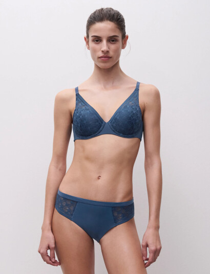 CHANTELLE Ace T Shirt Covering Memory Bra Blue D x 75 CHANTELLE Ace T Shirt Covering Memory Bra Blue D x 75
