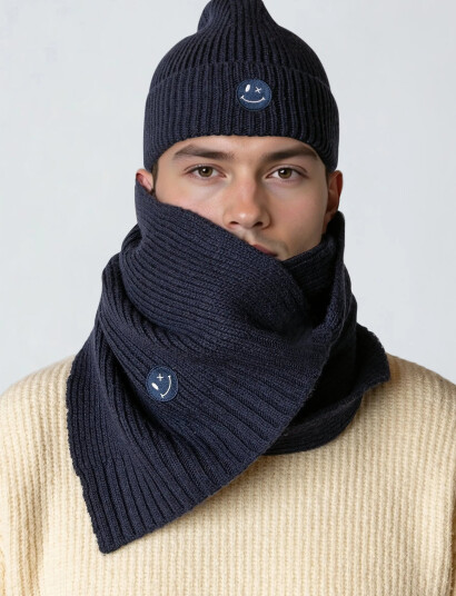 Clean Cut Copenhagen Patrick Scarf Knit - Navy - ONE SIZE Clean Cut Copenhagen Patrick Scarf Knit - Navy - ONE SIZE