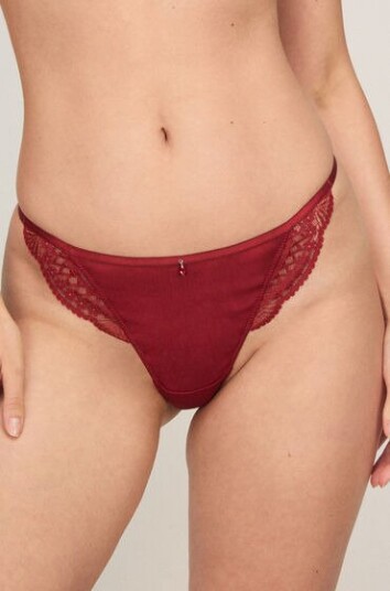 Hunkemöller String med høyt ben Tosca Rød