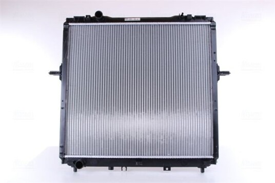 Radiator NISSENS 66768