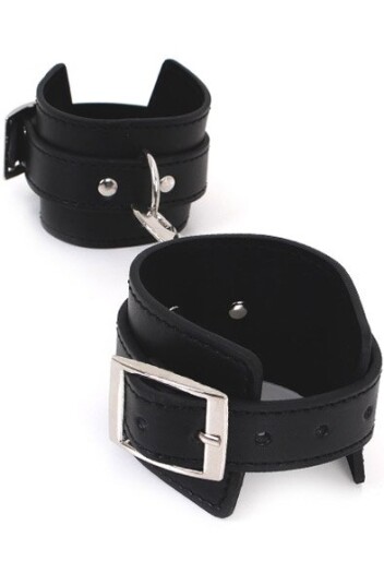 Kiotos Budget Wrist Cuffs With Double Hook