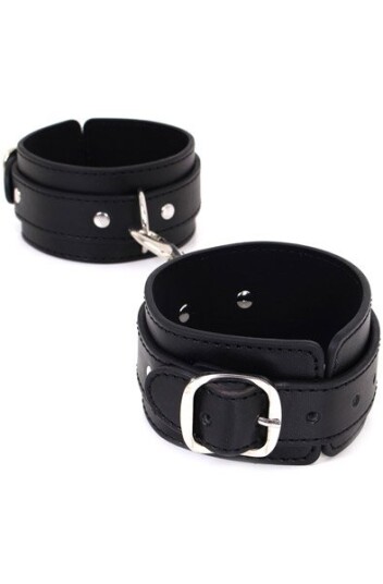 Kiotos Budget Ankle Cuffs With Double Hook
