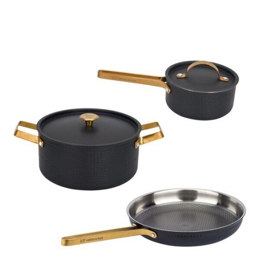 Vargen & Thor Arvet 2 Modell XB Mio & Viggo grytesett 3 deler 1,6/4L 28 cm svart/messing Vargen & Thor Arvet 2 Modell XB Mio & Viggo grytesett 3 deler 1,6/4L 28 cm svart/messing