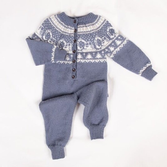 Bluum Strik Strikkedress Gravemaskin - garnpakke i Bluum Pure Eco Wool