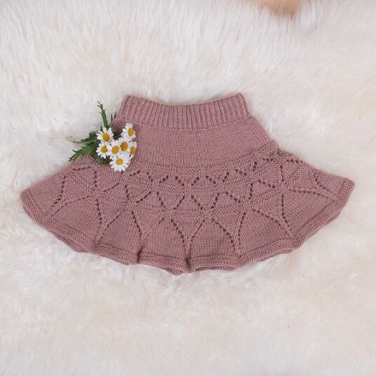 Sirissima Strikk Ylva danseskjørt - garnpakke i Bluum Pure Eco Baby Wool, Sirissima strikk