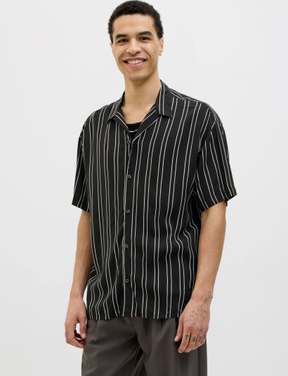 Jack & Jones Jjejeff Stripe Resort Shirt Ss Sn - Black - M