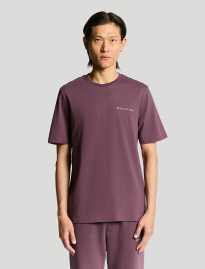 Lyle & Scott Script T-Shirt - Burgundy - XS Lyle & Scott Script T-Shirt - Burgundy - XS