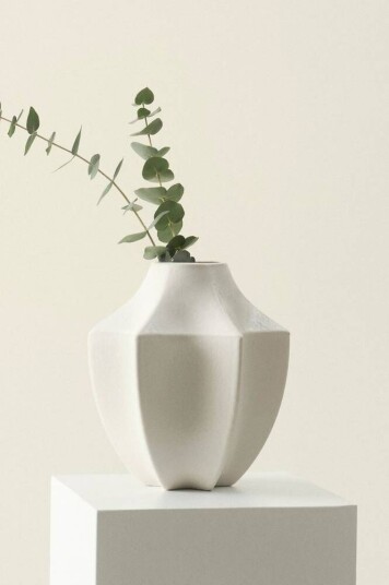 Jotex BERIT vase - høyde 27 cm Naturhvit 1727210-01-0 1727211-01-0