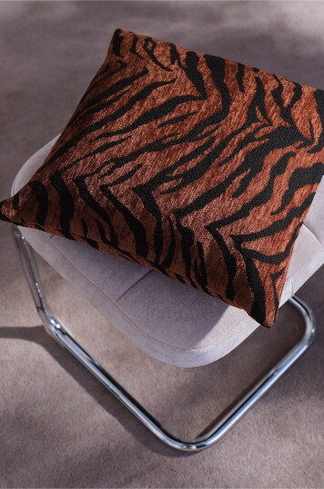 Jotex - Putetrekk 40x40 Cm Brun - TIGRESS - Kjøp Pynteputer & putetrekk hos Jotex