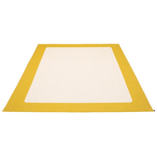 Pappelina Ilda matte 70x180 cm mustard / vanilla