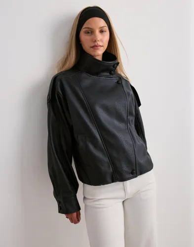 Nelly Svart PU Bomber Jacket