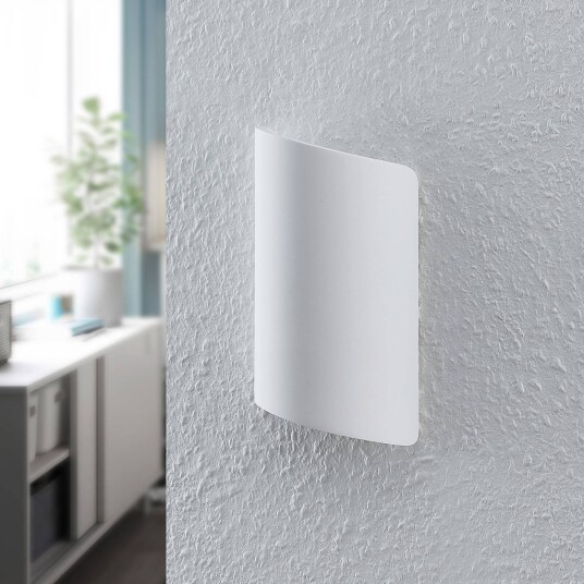 Lindby Akumo LED-vegglampe av gips