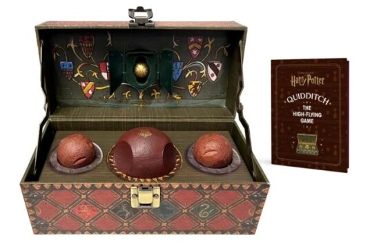 Harry Potter Collectible Quidditch Set (Includes Removeable Golden Snitch!) Av Running Press, Donald Lemke