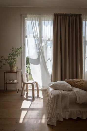 Mimou Mørkleggende hotellgardin dobbel bredde Brun