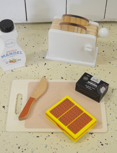 Magni Toys Toaster, White - White - 11.5X13X7CM