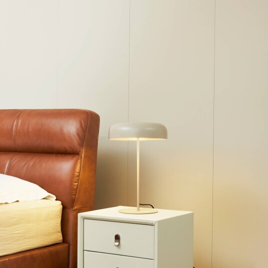 Lindby bordlampe Edion beige metall 45 cm