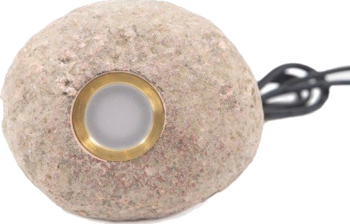 Light By Juhl knottestein med Cosmos spotlights messing