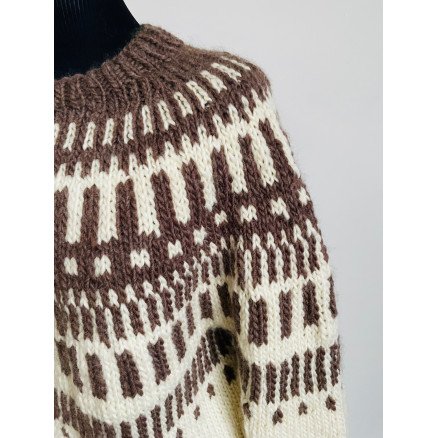 Snowdrop Wool Sweater av Rito Krea Genser Strikkeoppskrift str S XL Snowdrop Wool Sweater av Rito Krea Genser Strikkeoppskrift str S XL