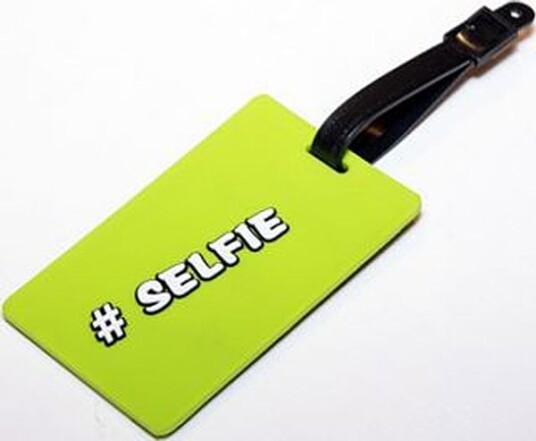 Koffert merkelapp grønn med teksten "# SELFIE" Koffert merkelapp grønn med teksten "# SELFIE"