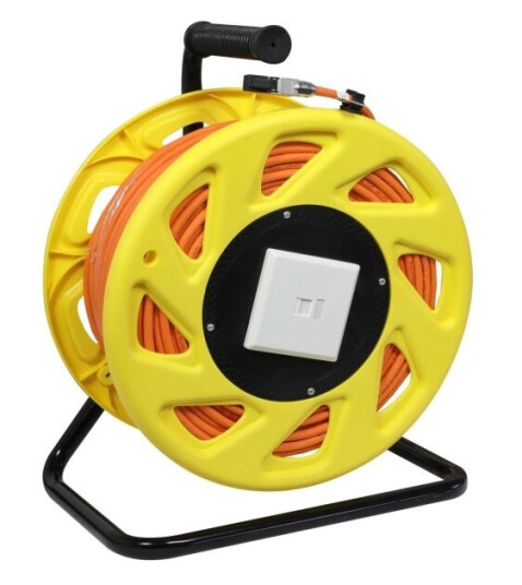 Kabeltrommel Cat6a 90M Cat7a Råkabel Sstpsftp Med 1X Stikkontakt Rj45cat6a Lszh Synergy 21
