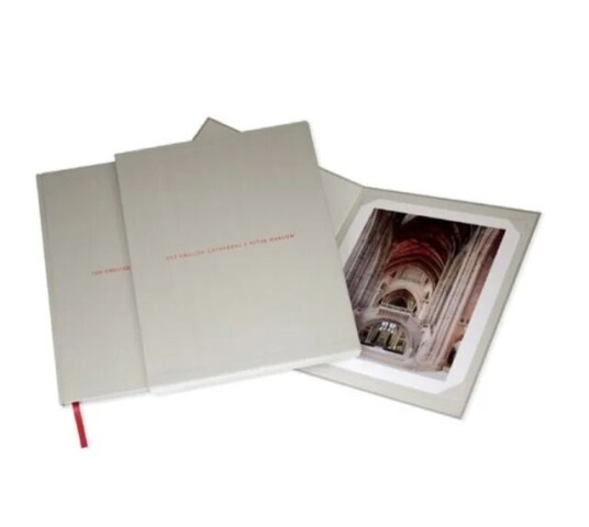 The English Cathedral Av Peter Marlow
