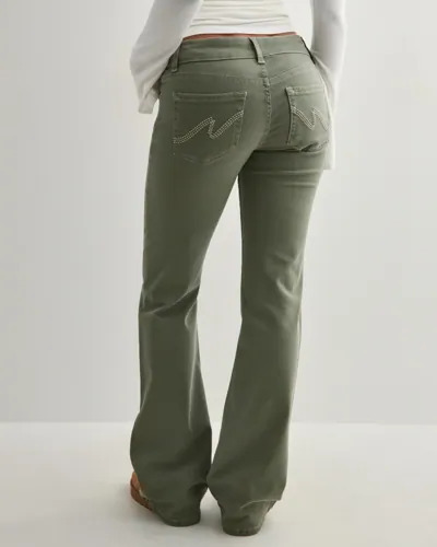 Nelly Grønn Low Waist Bootcut Stitch Jeans
