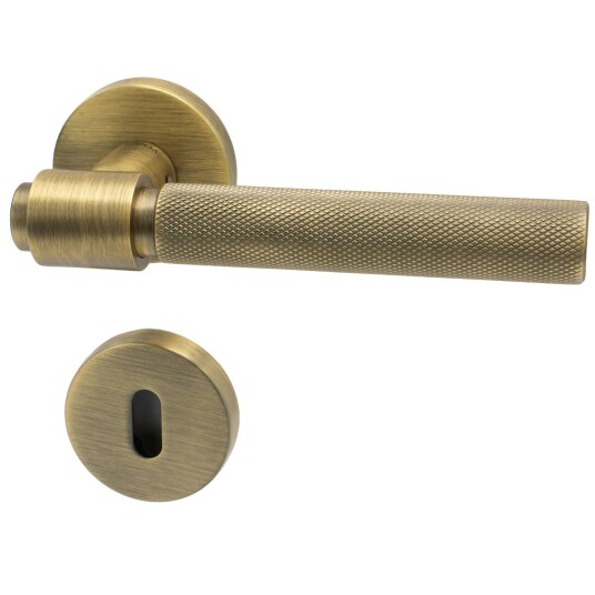 Beslag Design Helix 200 Euro Standard Dørhåndtak Med Nøkkelhull Antique Bronze Beslag Design Helix 200 Euro Standard Dørhåndtak Med Nøkkelhull Antique Bronze