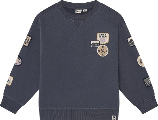 Daily 7 Oversized Sweater Badges Grey 98 Daily 7 Oversized Sweater Badges Grey 98