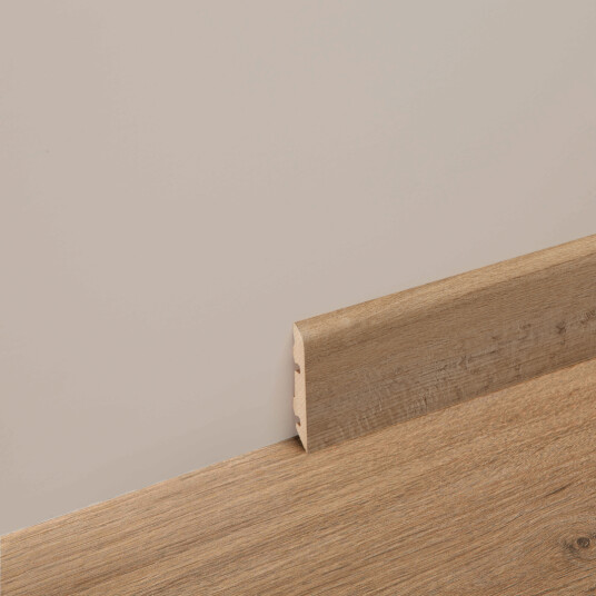BerryAlloc Bond Eik Sokkellist 2400mm 14x60mm Rød BerryAlloc Bond Eik Sokkellist 2400mm 14x60mm Rød