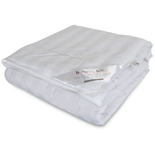 Butterfly Silk Silkedyne 140x220 cm helårsdyne med 100 % morbærsilke Butterfly Silk Silkedyne 140x220 cm helårsdyne med 100 % morbærsilke