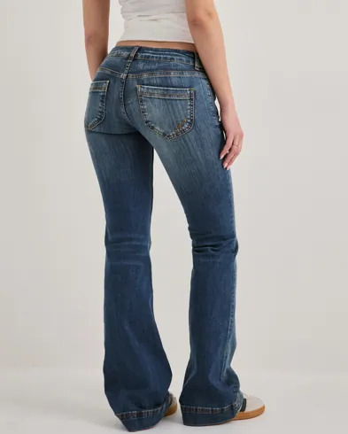 Nelly Blå Super Low Heart Pocket Bootcut Jeans