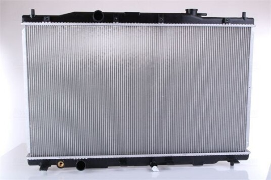 Radiator NISSENS 681378