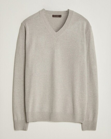 Oscar Jacobson Gregor Wool/Cashmere V Neck Light Beige