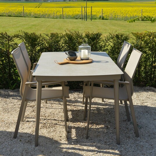 Libo Alnö spisebord 90x150 cm Taupe Libo Alnö spisebord 90x150 cm Taupe